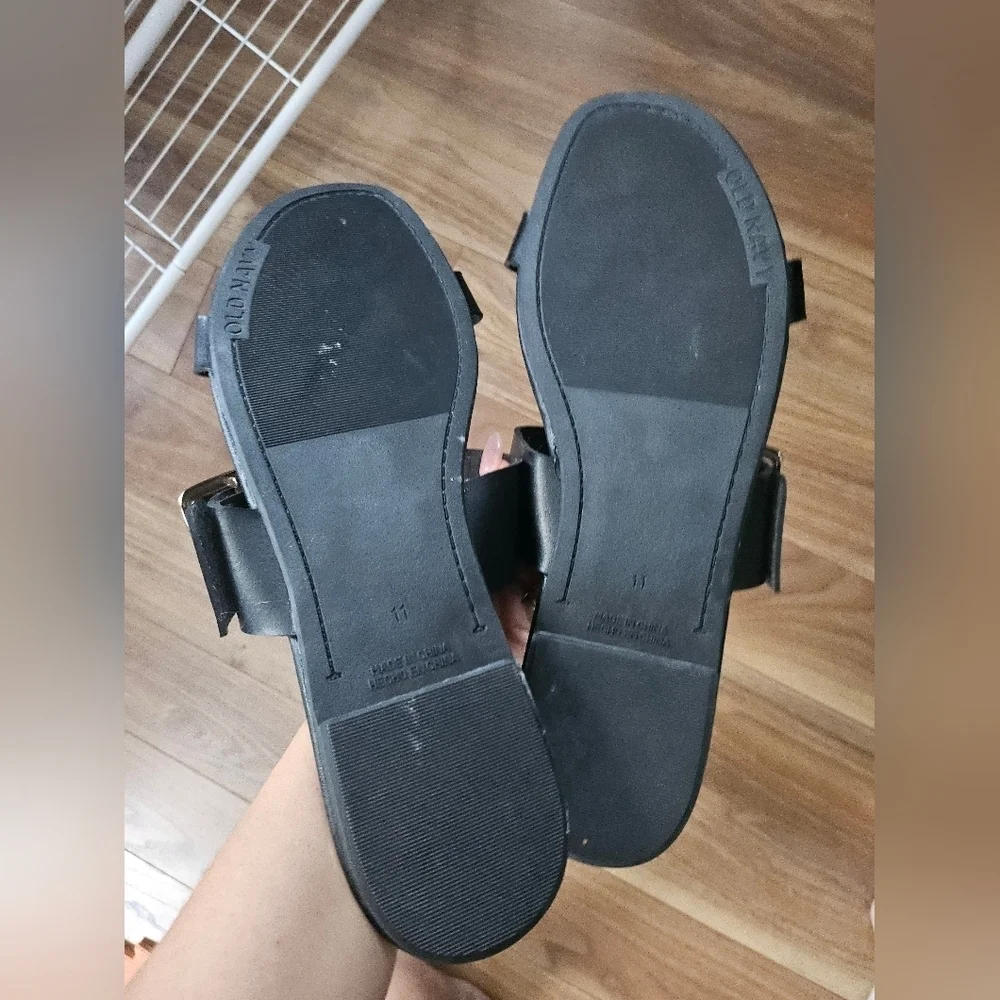 Old Navy Women's Black Double Strap  Buckle Casua Sandals Size 11.